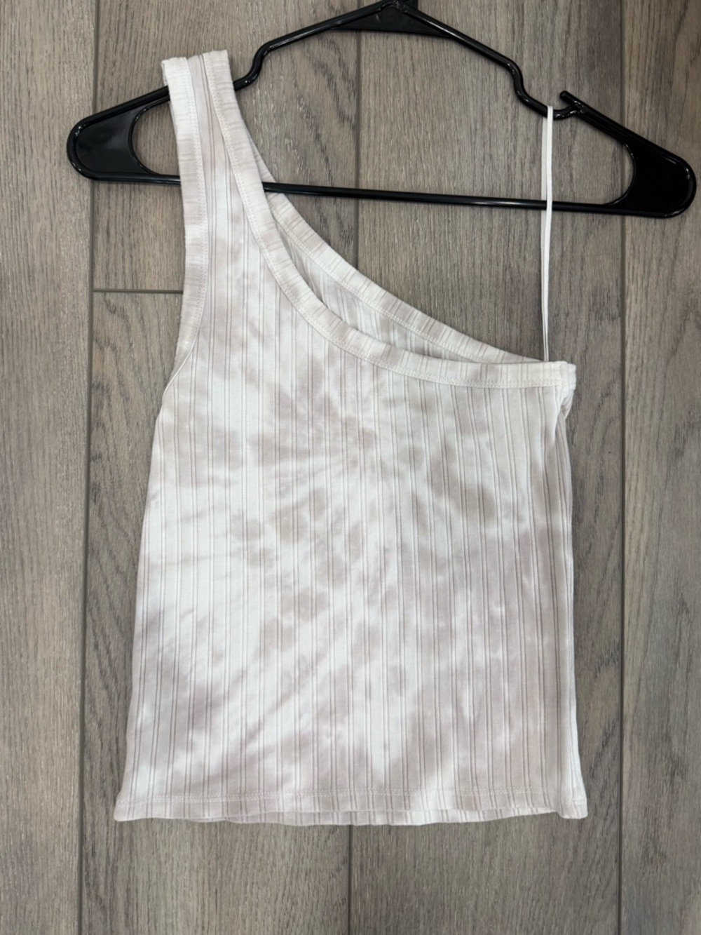 American Eagle Outfitters Ribbed One-Shoulder Tank in Light Beige Tie-Dye